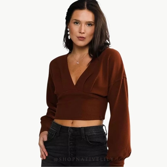 Free People Women’s All Nighter Cropped Long Sleeve Top Sz Medium, Red Jasper - Picture 1 of 15
